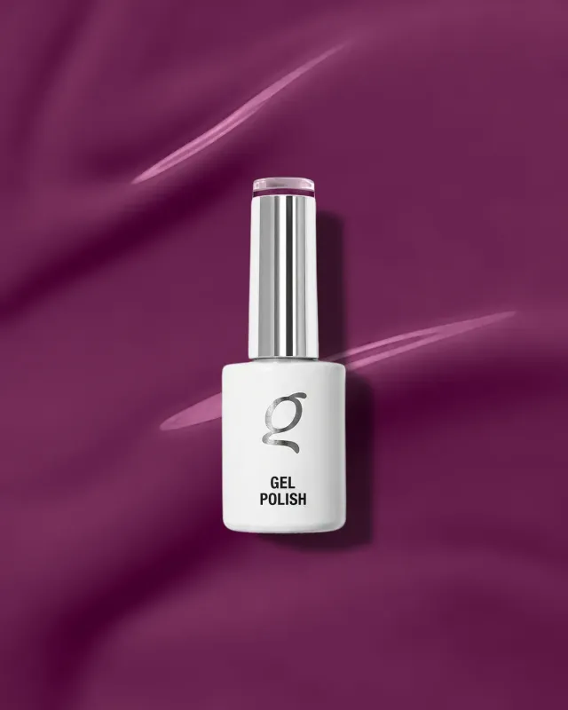 The Gel Collection Gel Polish 133 Watch Me gellakk plomme full cover
