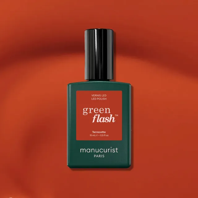 Manucurist Green Flash Terracotta neglelakk brent terrakotta