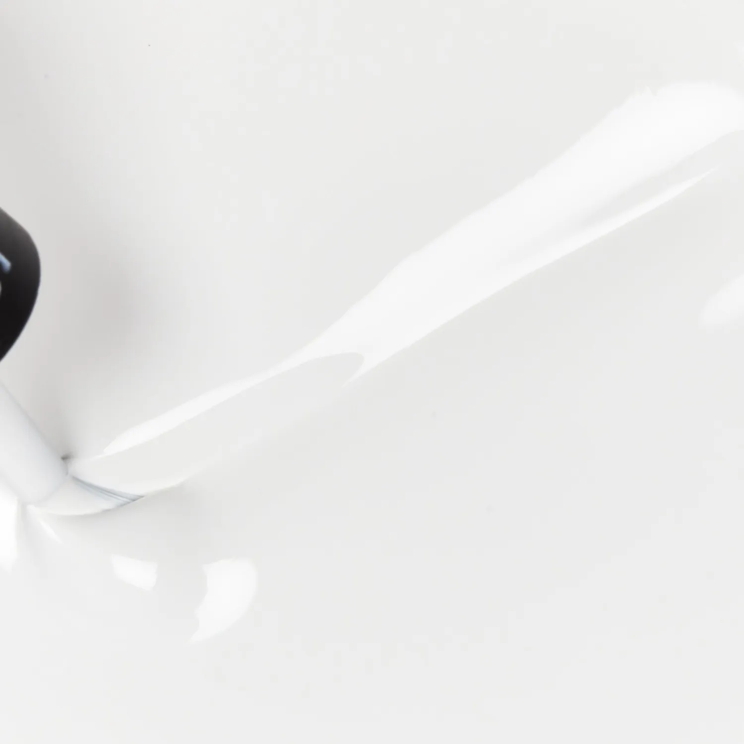 China Glaze White On White neglelakk – kritthvit, 21-free